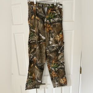 Real Tree Edge camo pants. Youth size 16. EUC